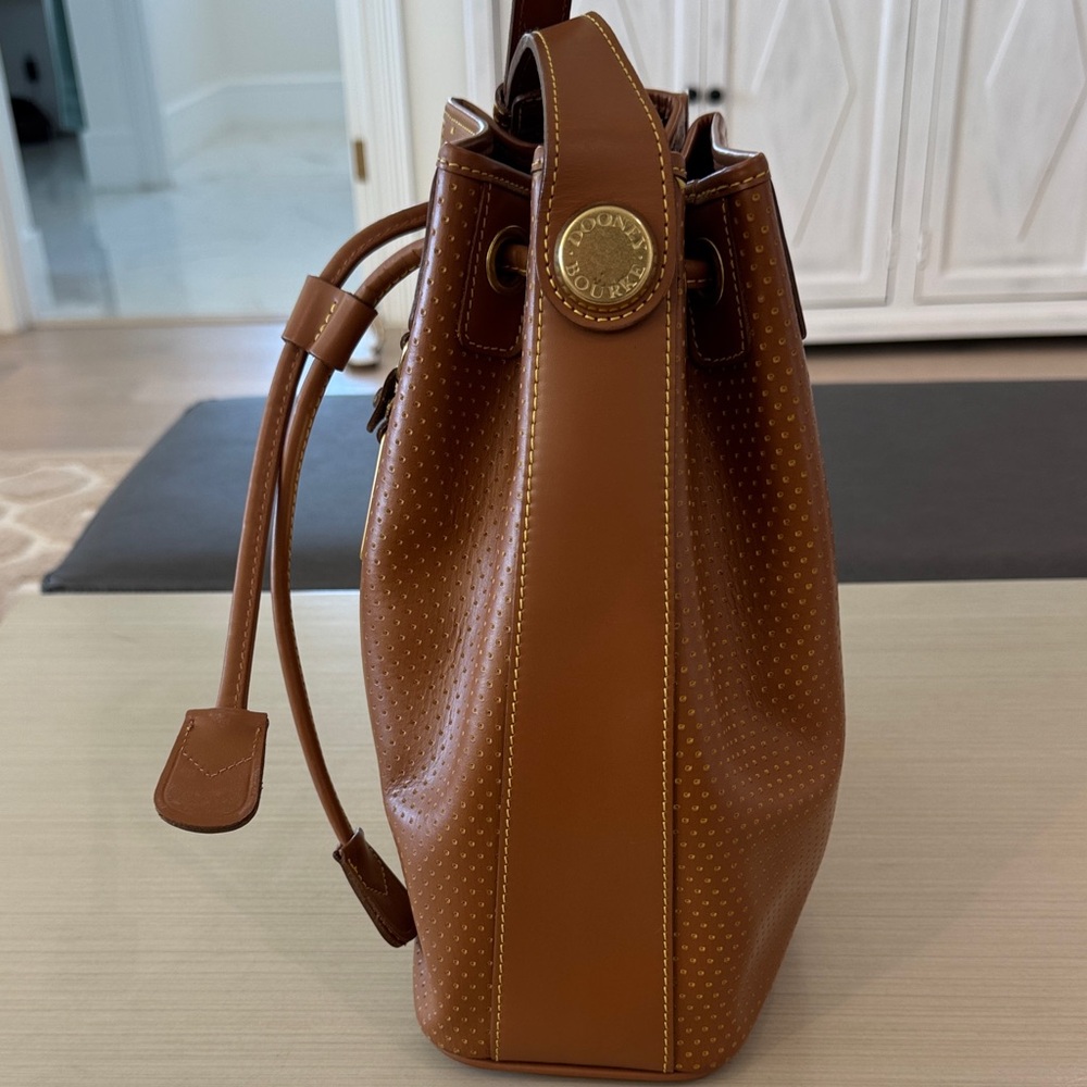 Dooney & Bourke Tan Leather Bucket Bag - Picture 3 of 9
